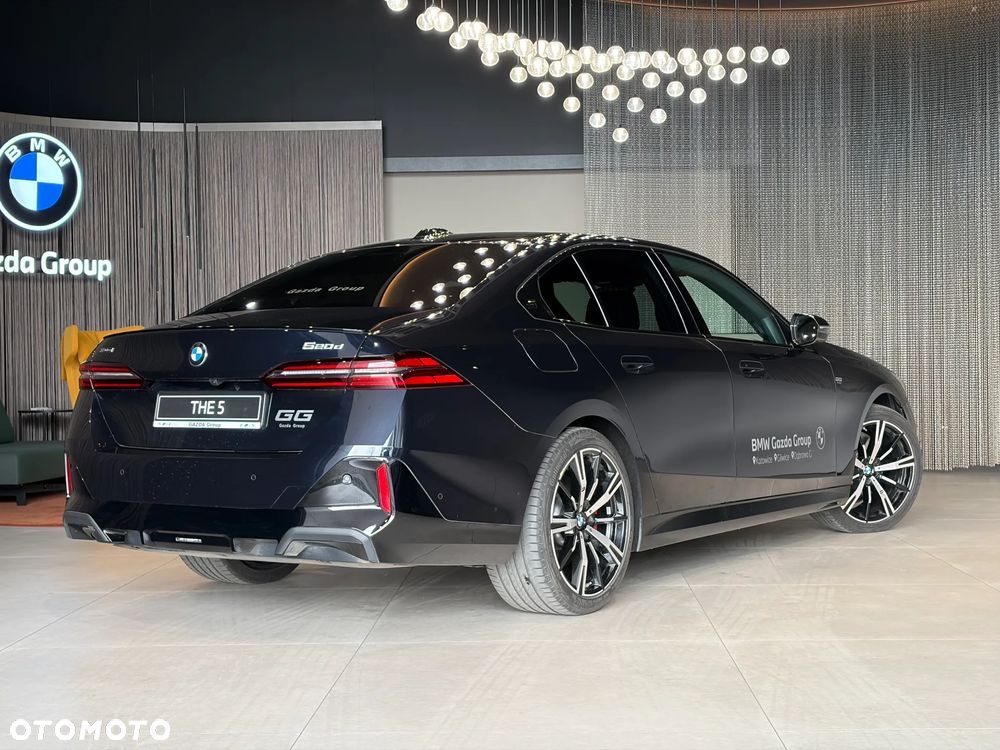 BMW Seria 5 520d xDrive mHEV M Sport - 8