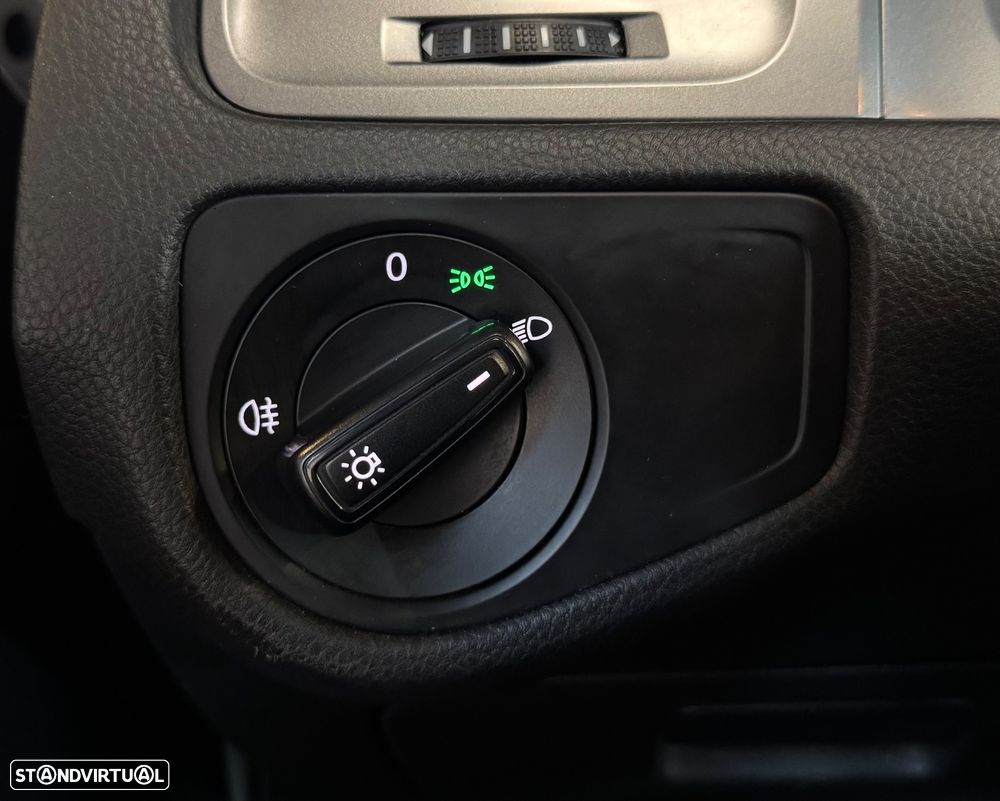 VW Golf 1.6 TDi BlueMotion Trendline - 9