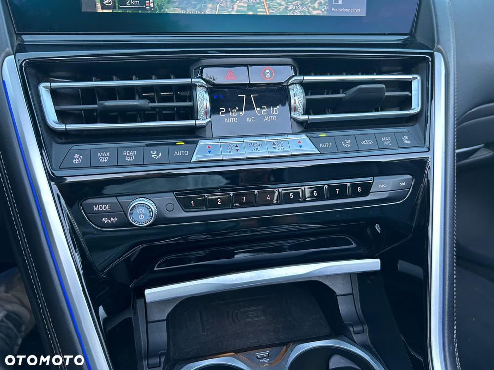 BMW Seria 8 M850i xDrive - 33