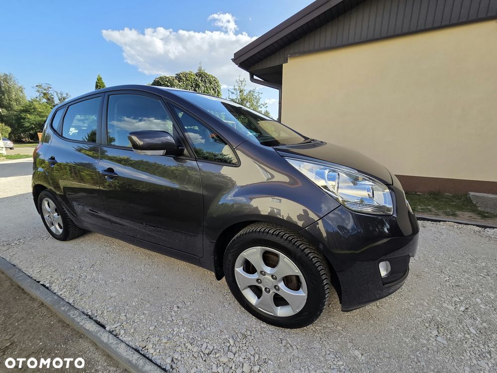 Kia Venga 1.6 L - 4