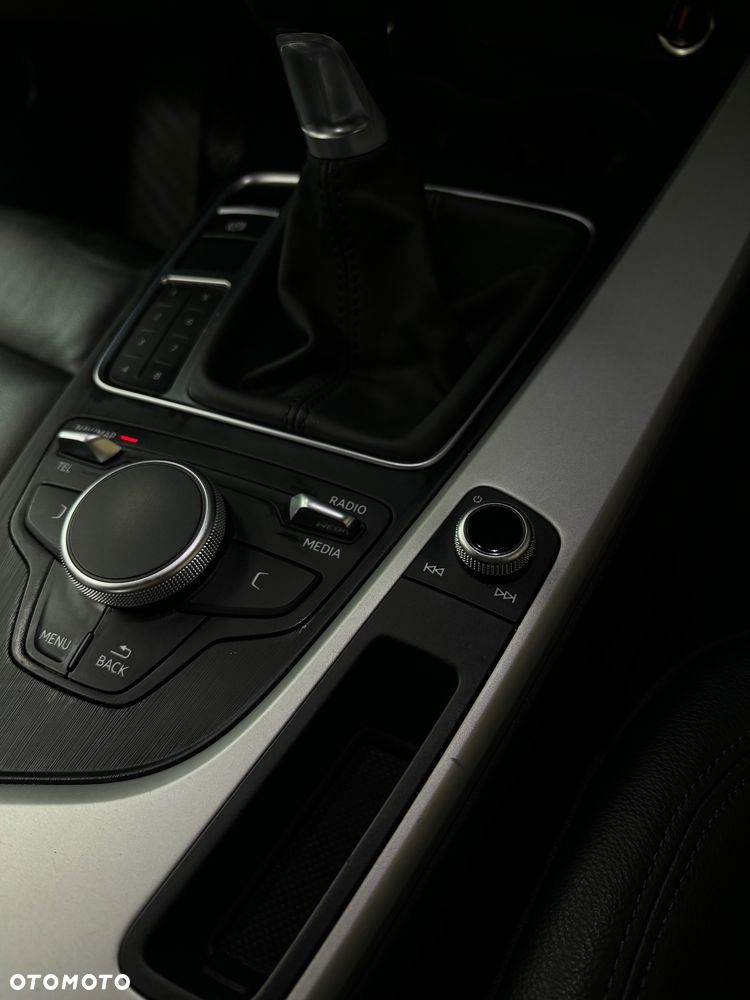 Audi A4 Avant 2.0 TDI - 17