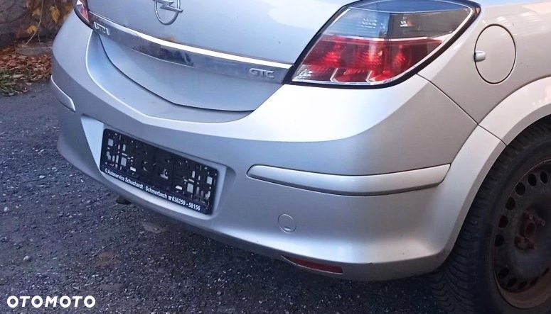 Zderzak tył Opel Astra III H GTC 3D lak. Z157 - 1