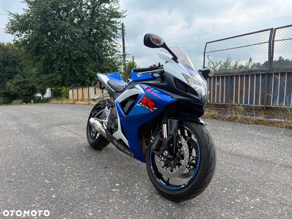 Suzuki GSX-R - 6