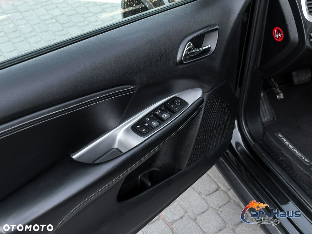 Fiat Freemont 2.0 Multijet Black Code AWD - 13