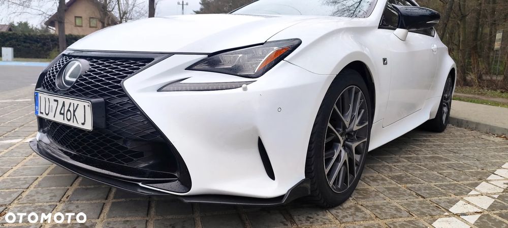 Lexus RC 200t / 300 F Sport - 11