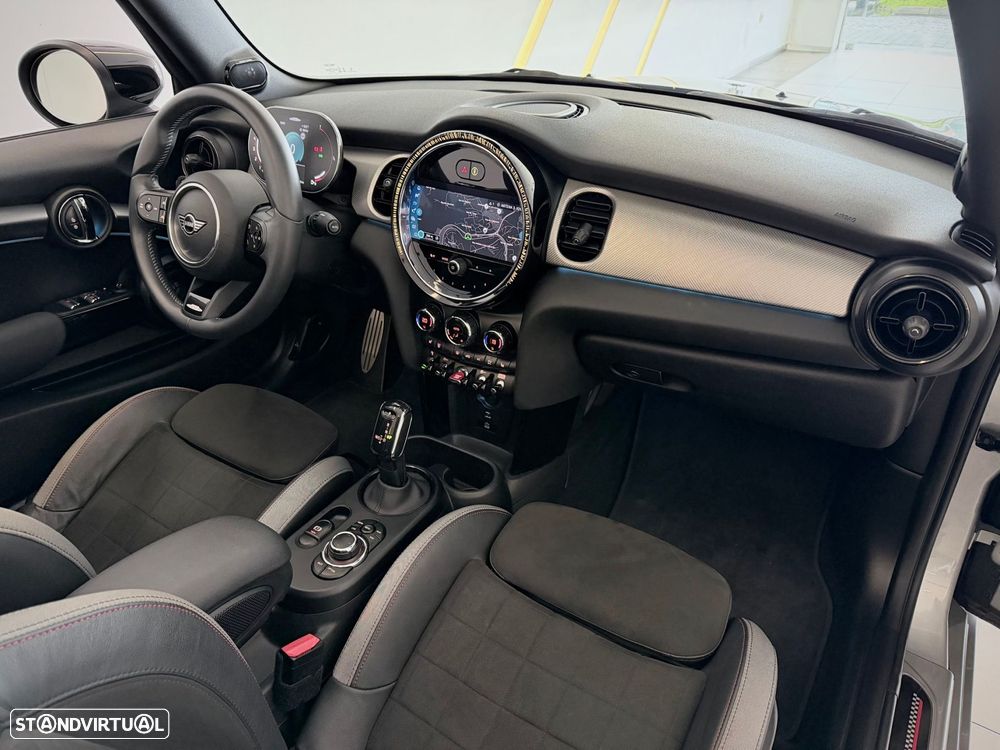 MINI Cabrio John Cooper Works Auto Desportiva - 14