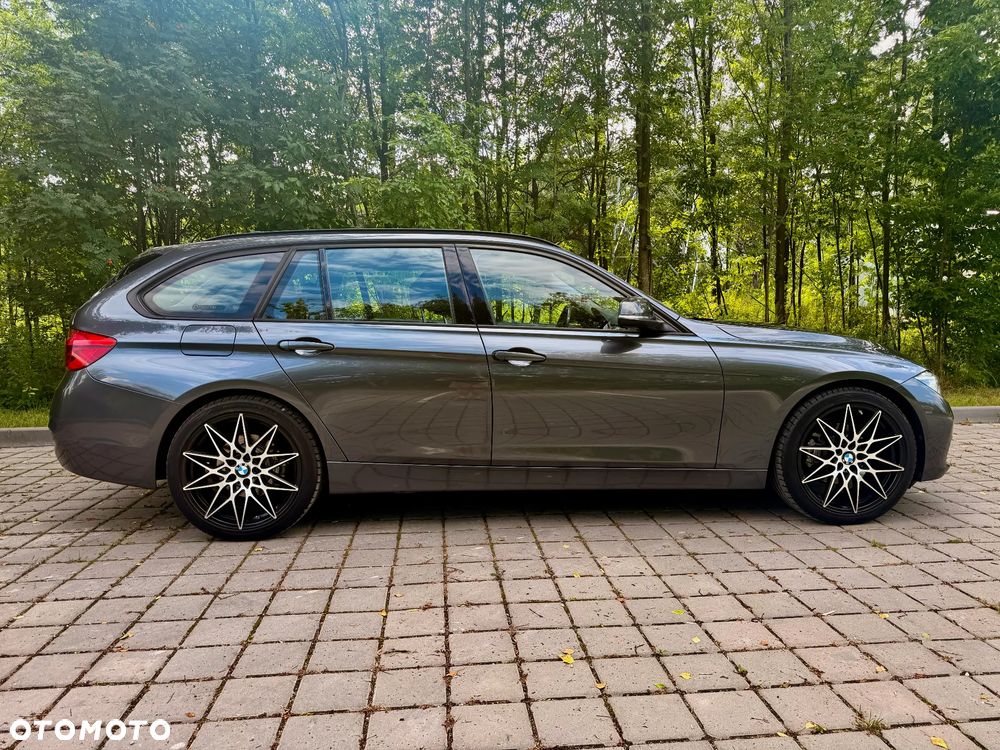 BMW Seria 3 318d Sport Line - 4
