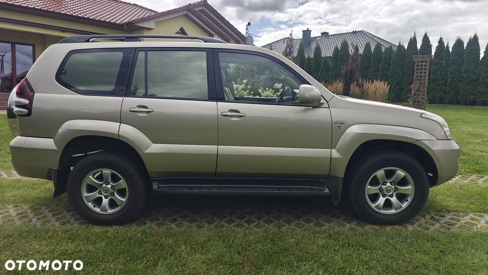 Toyota Land Cruiser - 3