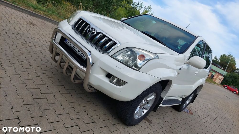 Toyota Land Cruiser - 1