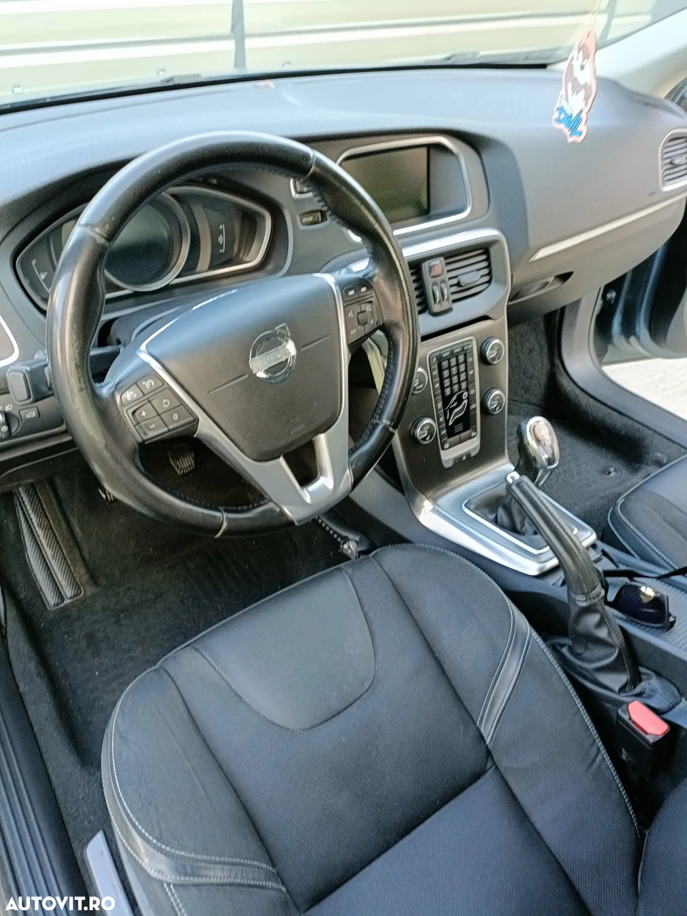 Volvo V40 D3 Momentum - 13