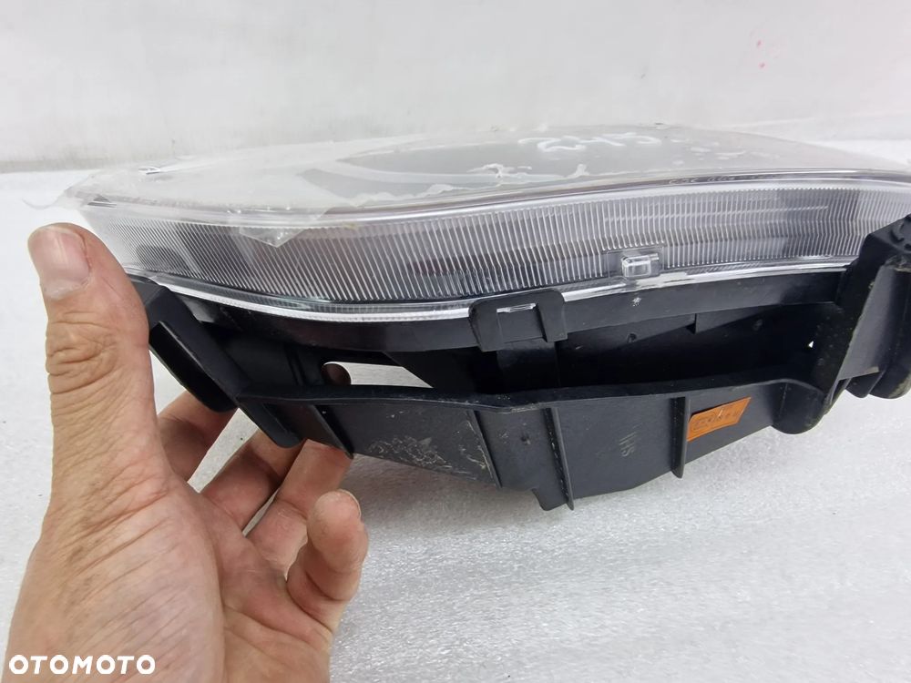 HYUNDAI H1 II 07-15 PRAWY HALOGEN + RAMKA NOWY ORYGINALNY , NR 92202-4H0 , NR AUKCJI H245 - 4
