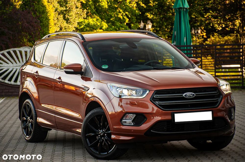 Ford Kuga 1.5 EcoBoost 2x4 ST-Line - 9