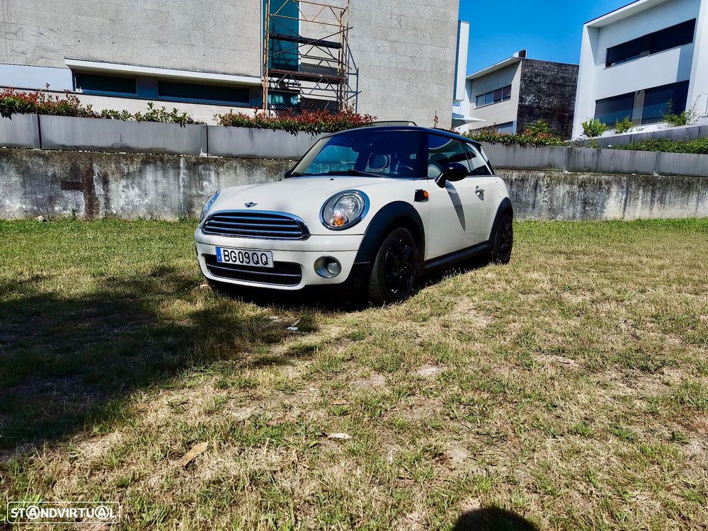 MINI 3 Portas Cooper D - 2