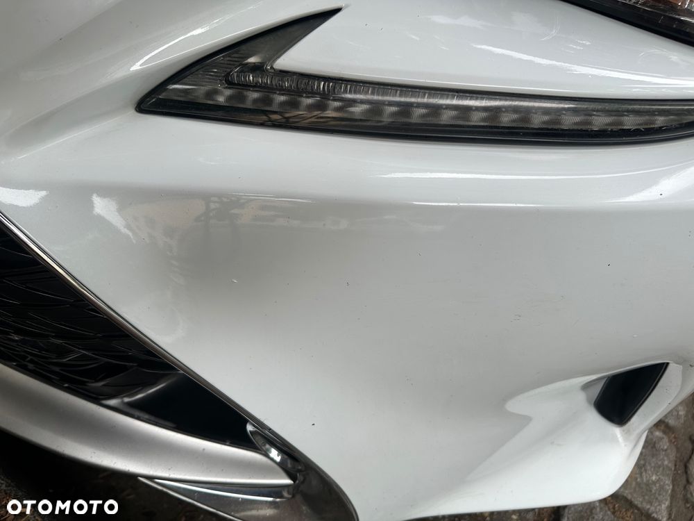 Lexus RC - 12