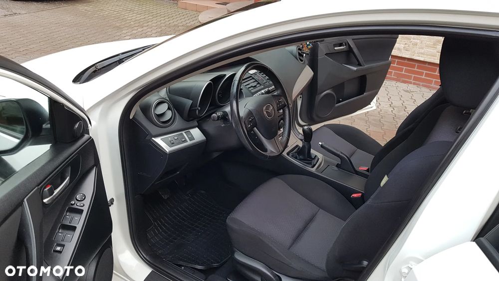 Mazda 3 1.6 Exclusive EU5 - 25