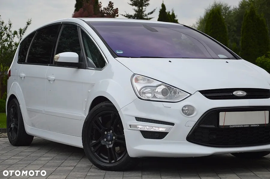 Ford S-Max - 17