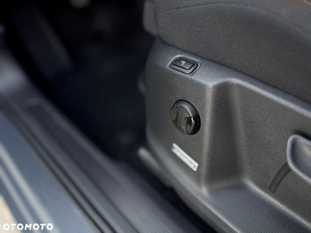 Volkswagen Touran 2.0 TDI BMT SCR Comfortline - 10