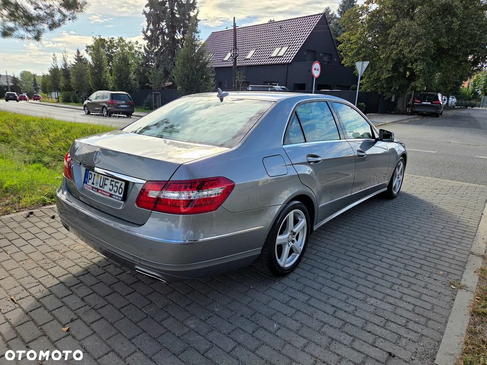 Mercedes-Benz Klasa E 200 BlueEFFICIENCY 7G-TRONIC Avantgarde - 9