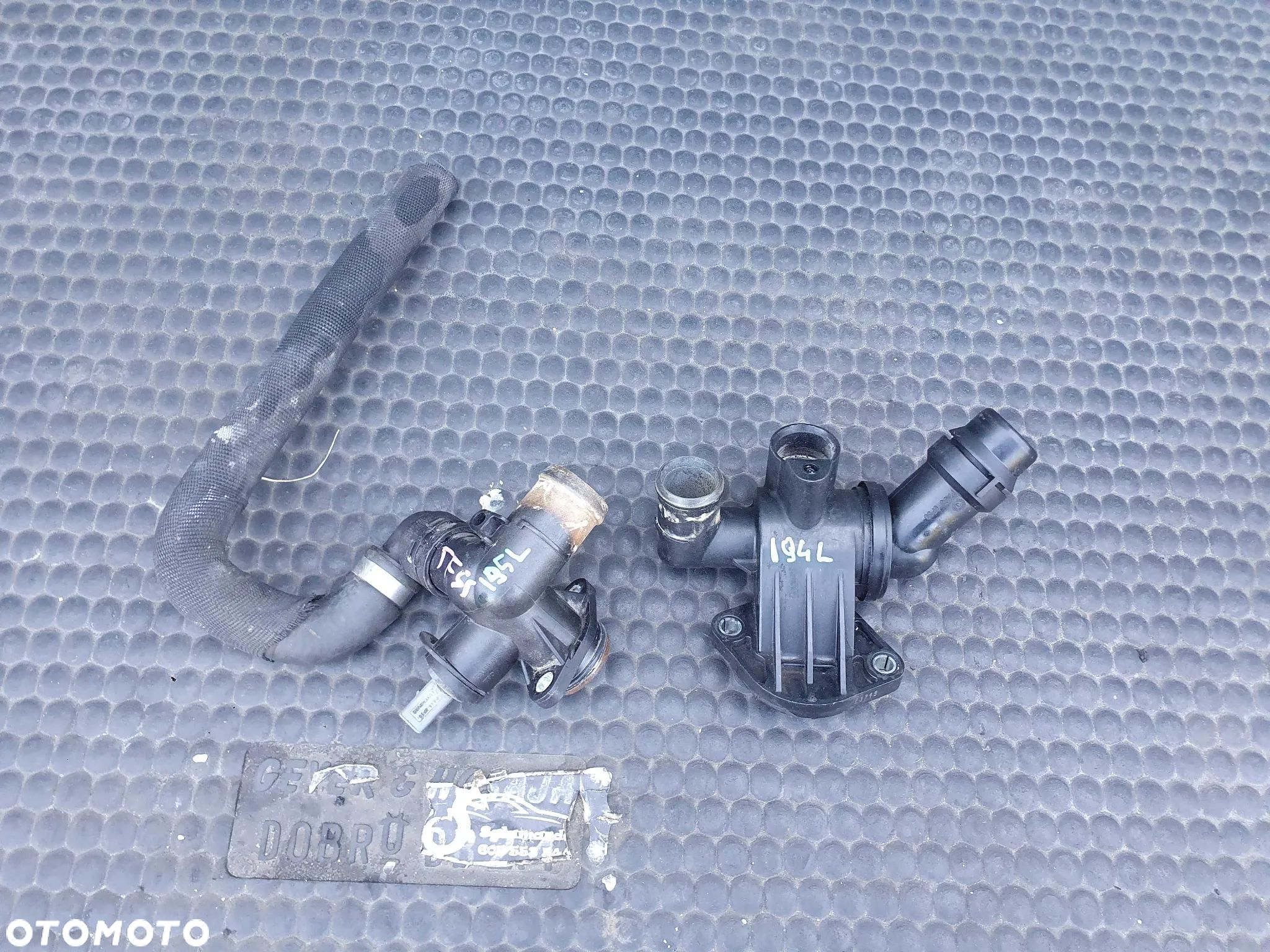 Obudowa Termostat Y2495002 06D121133C Krociec Czujnik Przewod Waz 2.0 TFSI Audi A4 B7 A6 C6 - 1