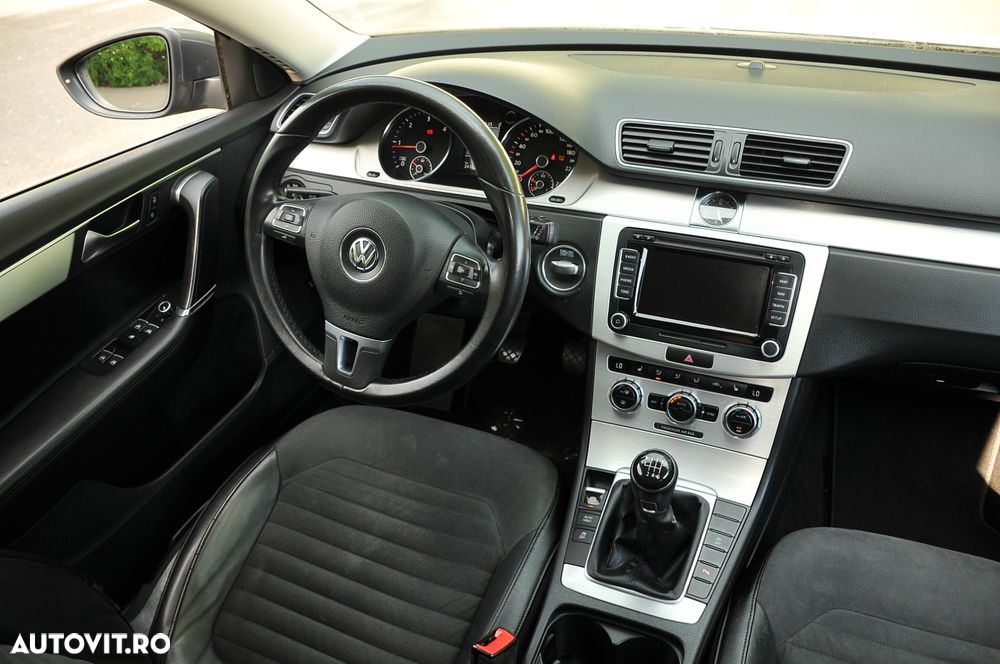 Volkswagen Passat 2.0 TDI Highline - 9