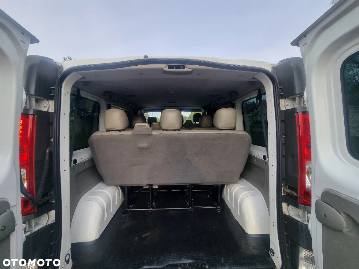 Opel Vivaro - 10
