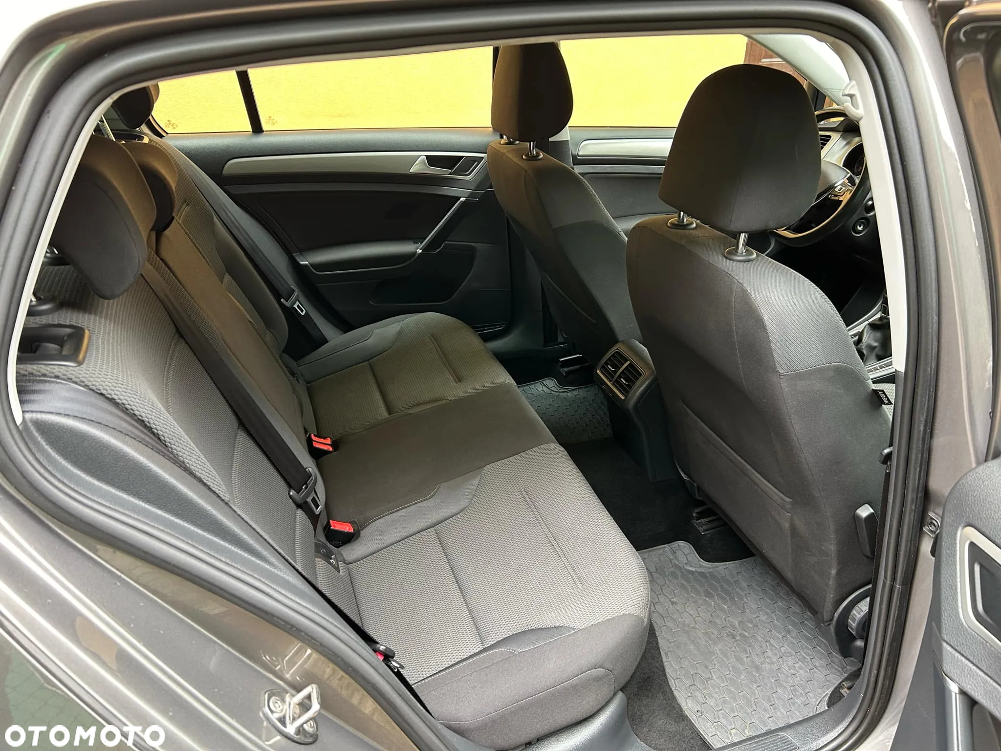 Volkswagen Golf - 12