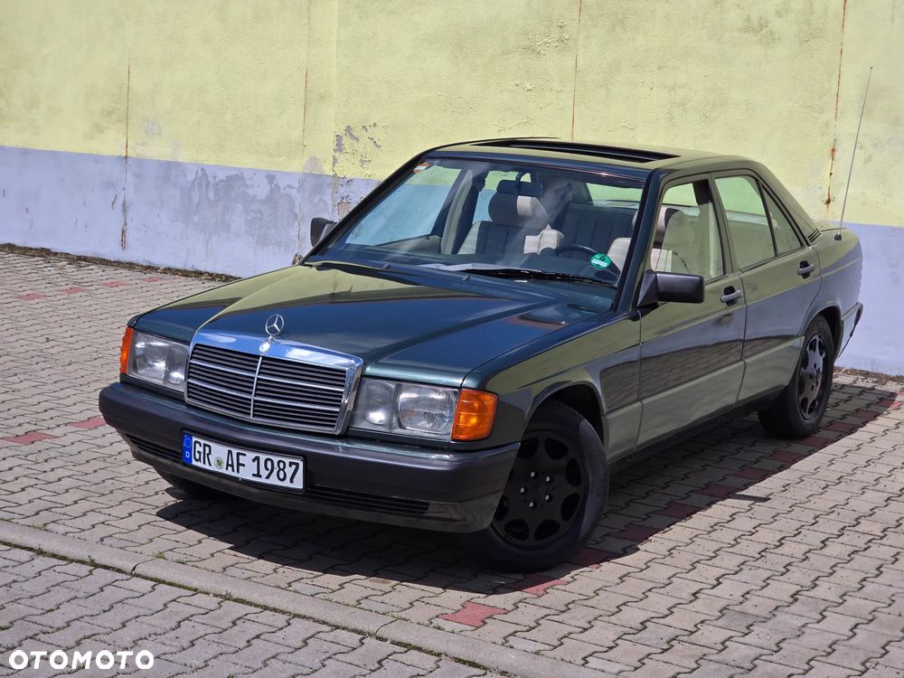 Mercedes-Benz W201 (190) - 2