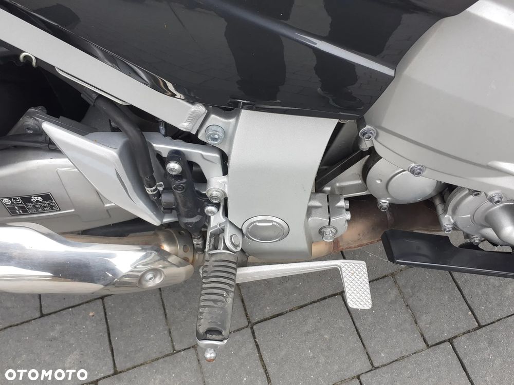 Yamaha FJR - 17