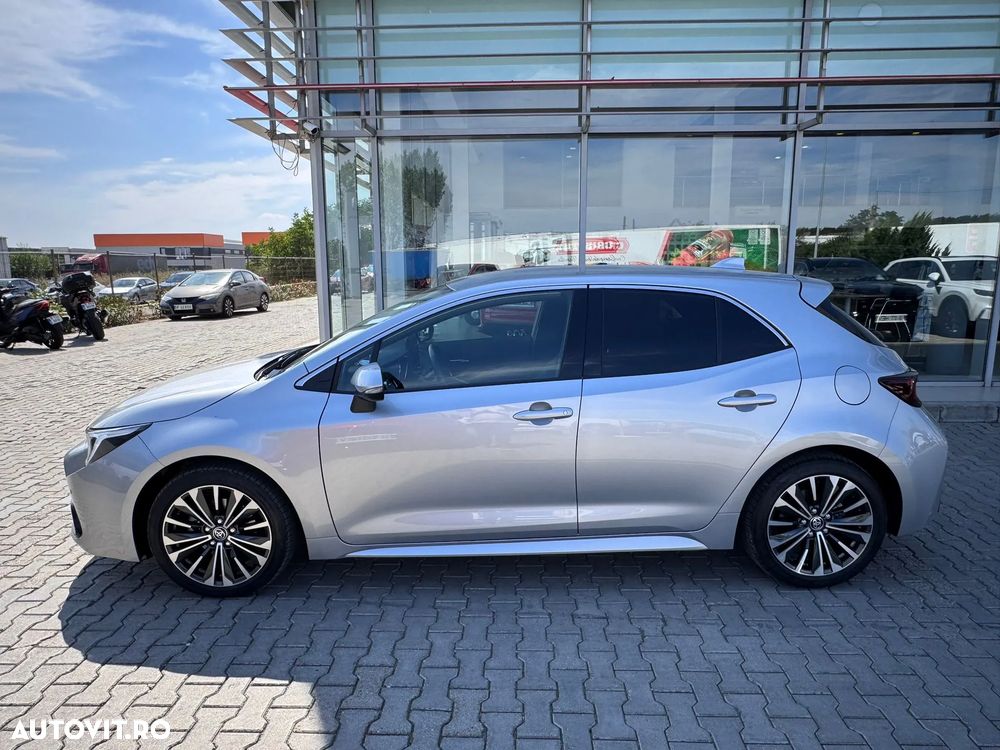Toyota Corolla - 4