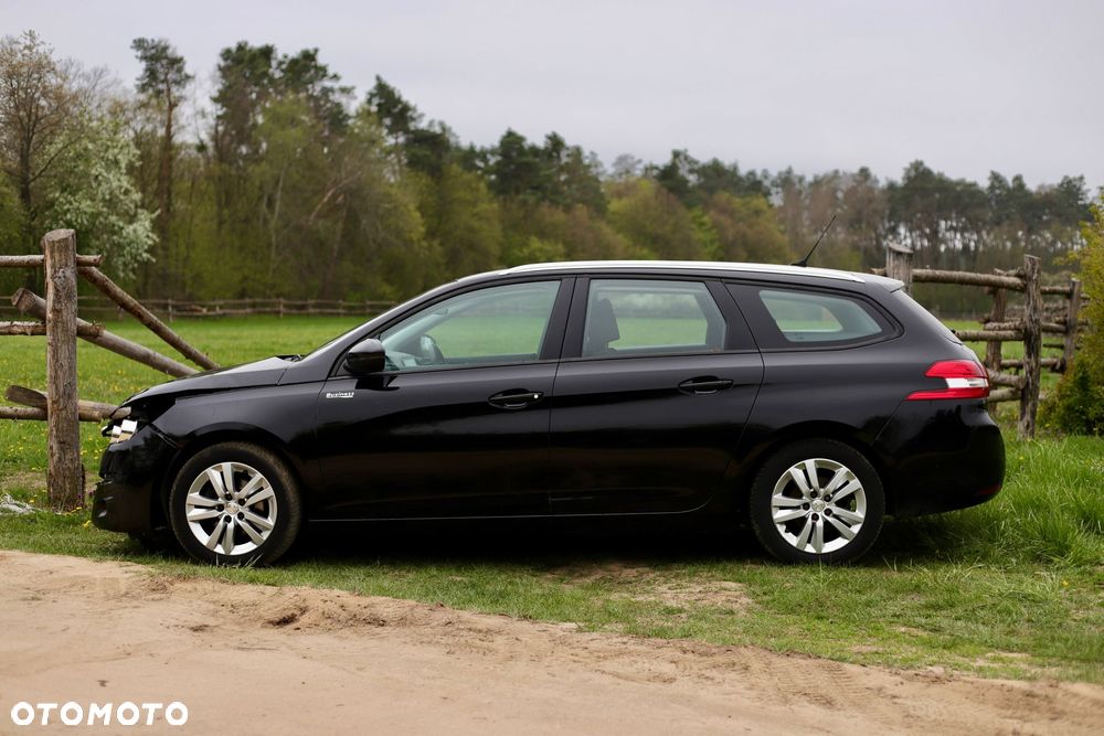 Peugeot 308 BlueHDi 120 EAT6 Stop & Start Active Business-Paket - 23