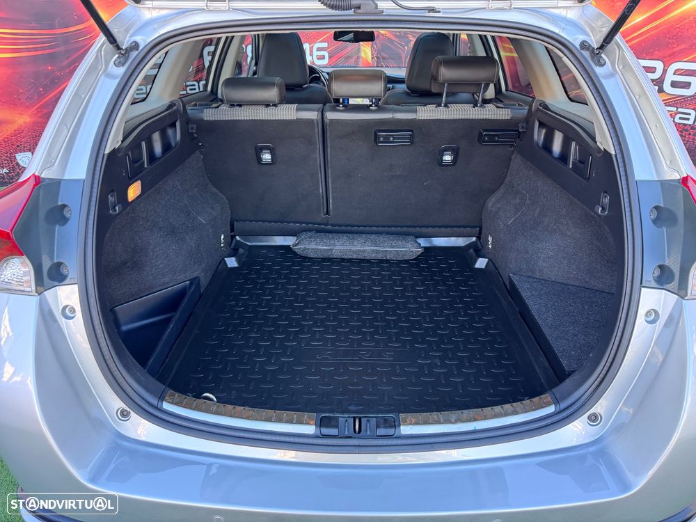 Toyota Auris Touring Sports 1.8 HSD Exclusive +Sky+Navi - 27