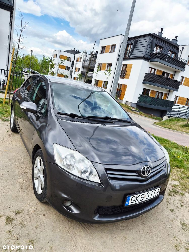 Toyota Auris 1.6 Luna - 9