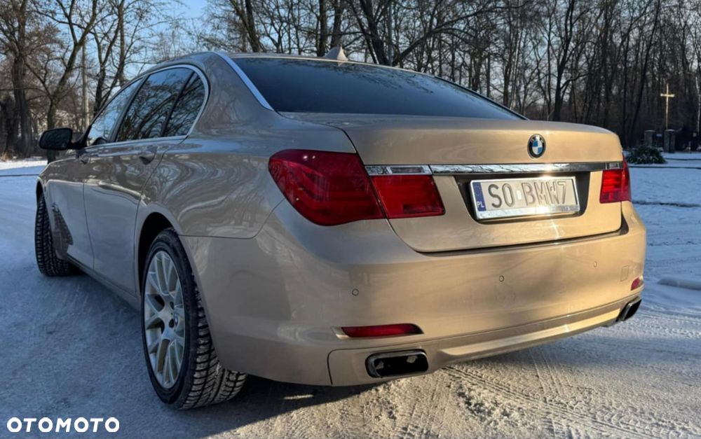 BMW Seria 7 750Li xDrive - 5