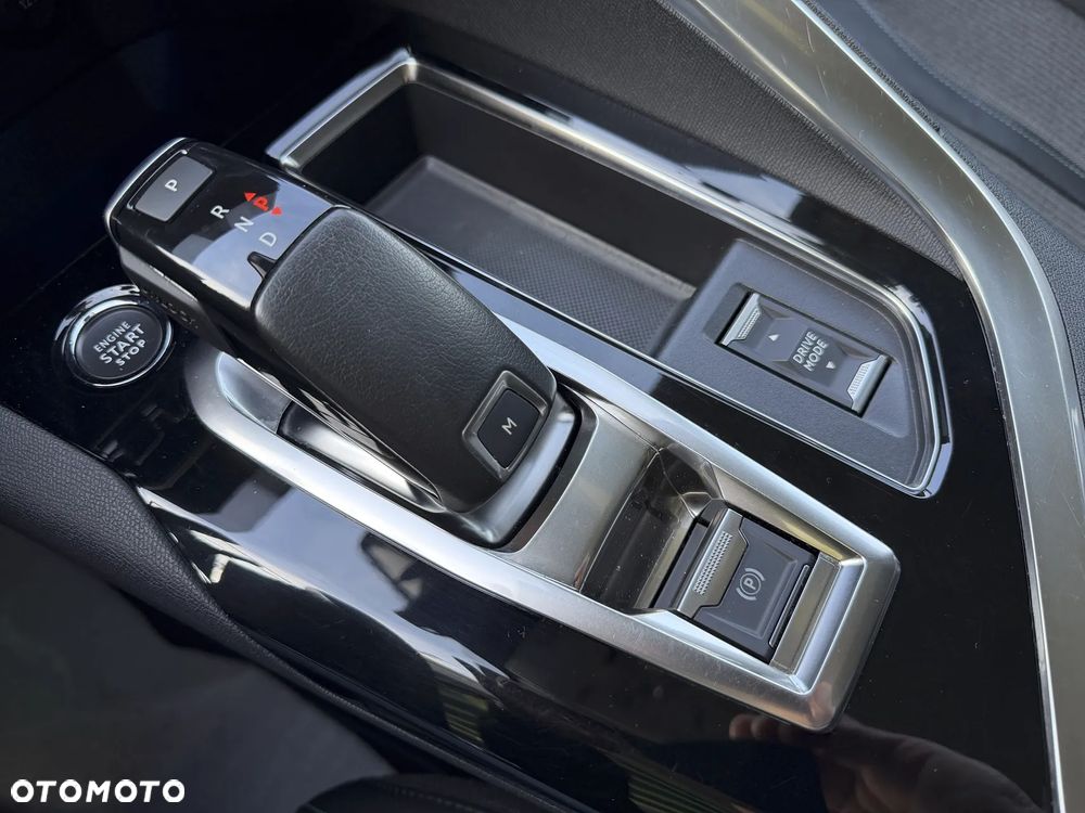 Peugeot 3008 BlueHDi 130 Stop & Start EAT8 Allure - 21