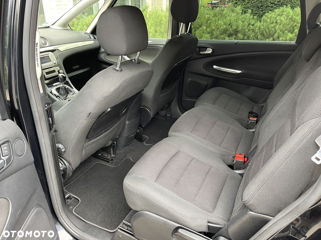 Ford S-Max - 24