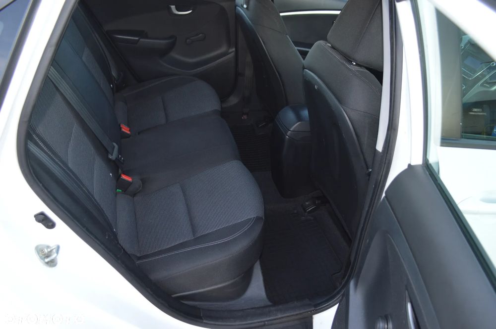 Hyundai i30 1.6 CRDi BlueDrive Classic + - 14