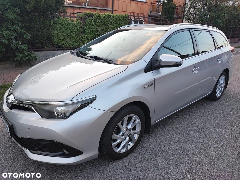 Toyota Auris Hybrid 135 Premium - 11