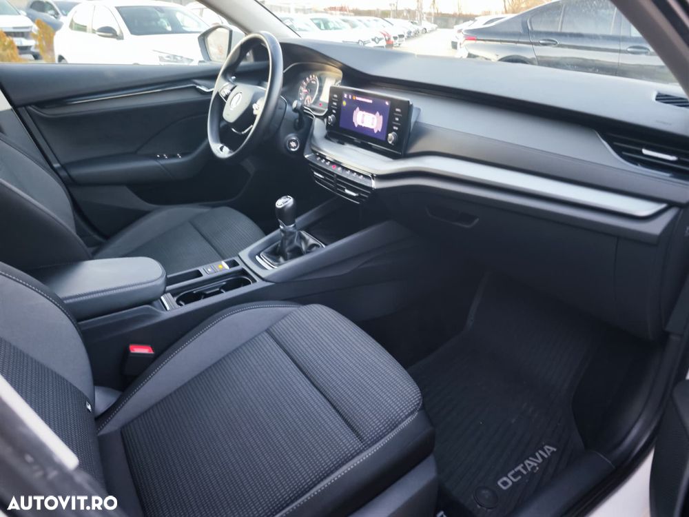 Skoda Octavia 2.0 TDI Ambition - 15