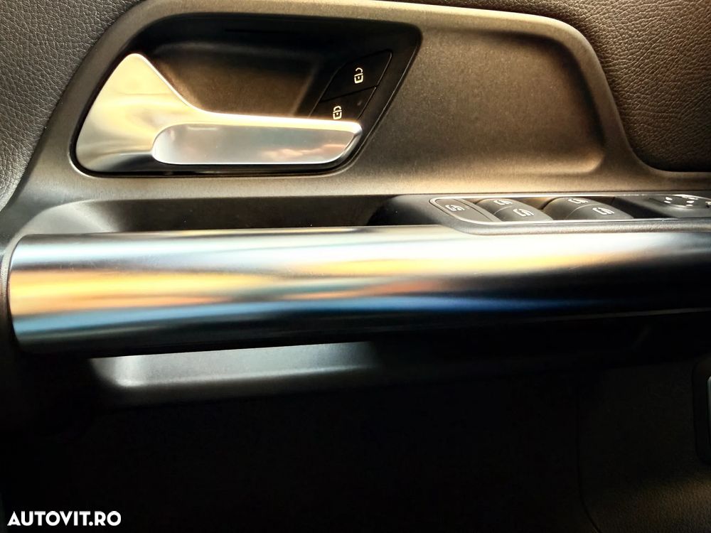 Mercedes-Benz GLA 250 e 8G-DCT Special Edition - 17