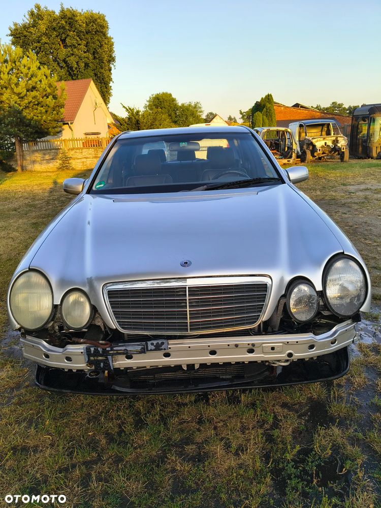 Mercedes-Benz Klasa E 280 4 Matic Elegance - 1