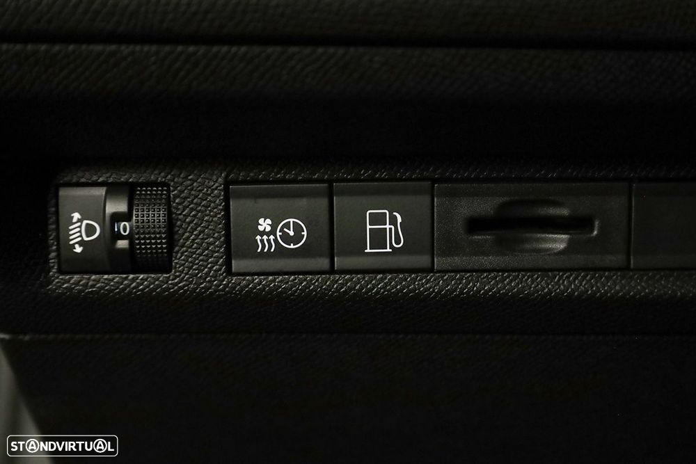 Peugeot 308 SW 1.6 Hybrid Allure e-EAT8 - 19