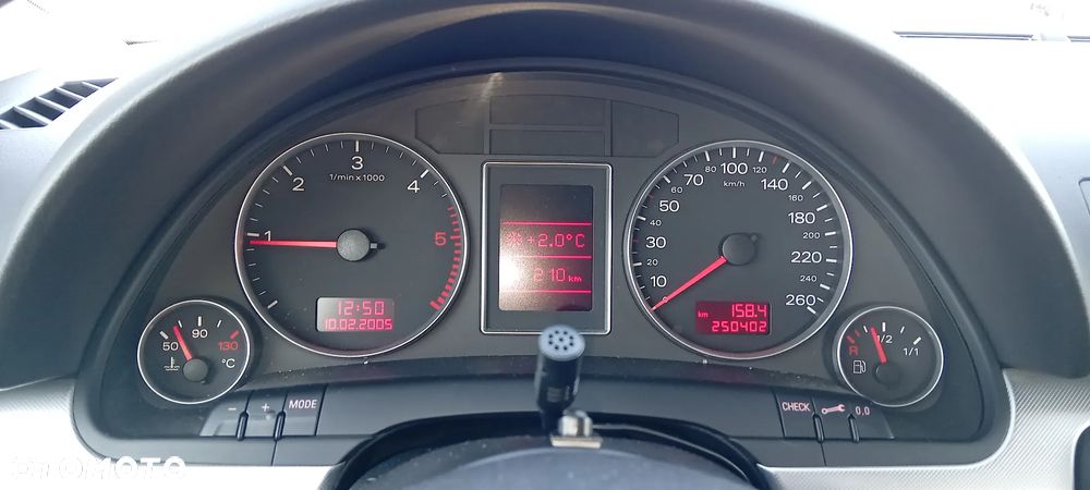 Audi A4 Avant 2.0 TDI - 11