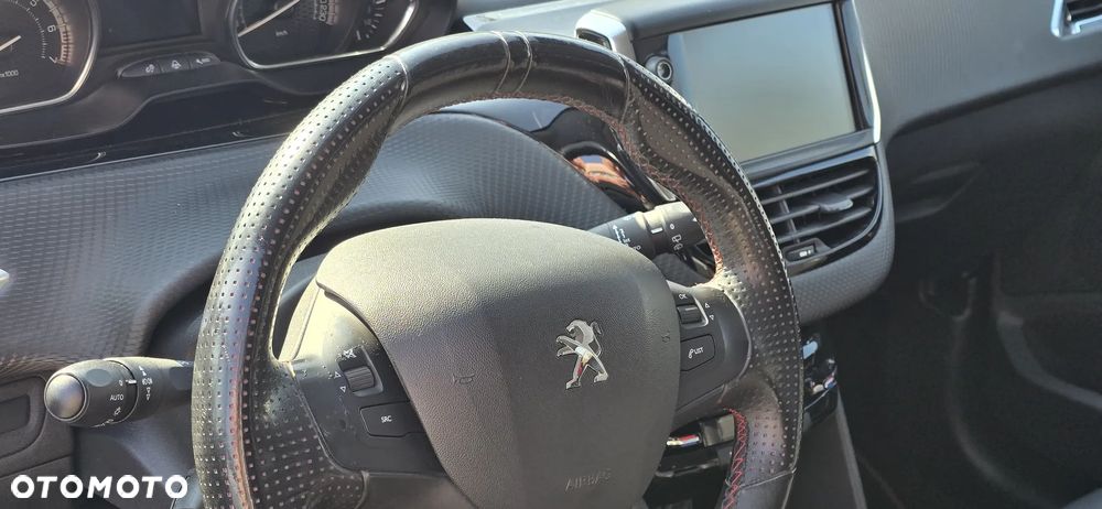 Peugeot 2008 PureTech 110 Stop&Start GT-Line Edition - 26