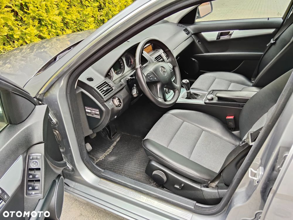 Mercedes-Benz Klasa C 200 Avantgarde Edition - 5