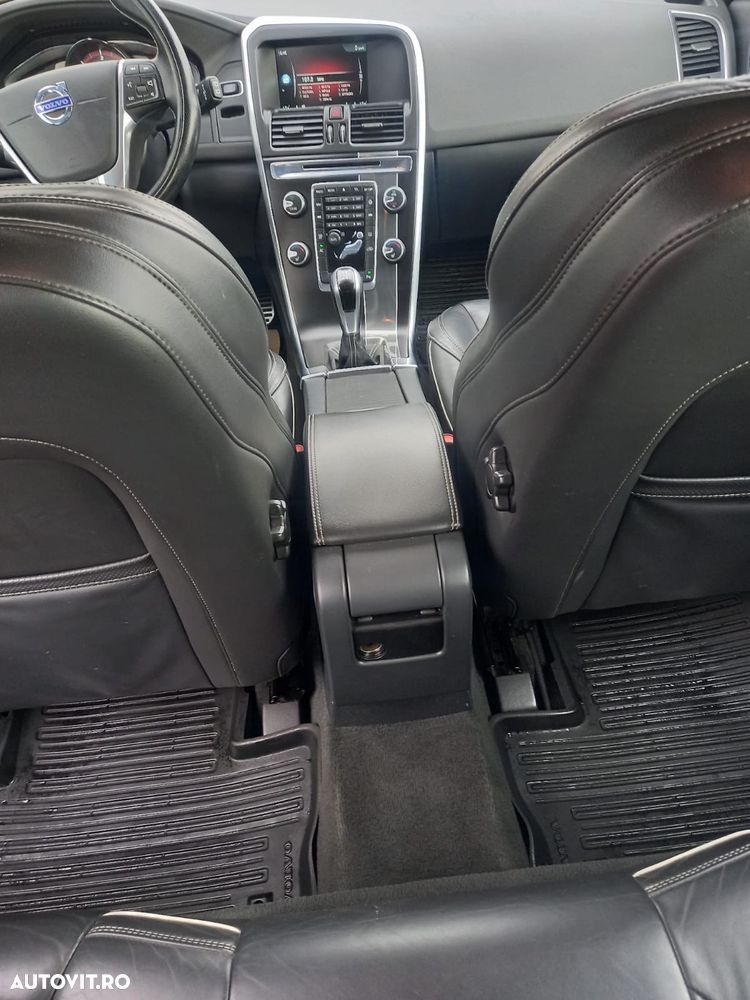 Volvo XC 60 D4 VEA Start-Stop R-Design - 9