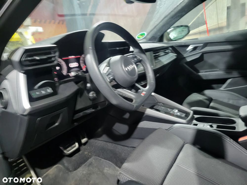 Audi A3 Sportback 35 TFSI S tronic S line - 33