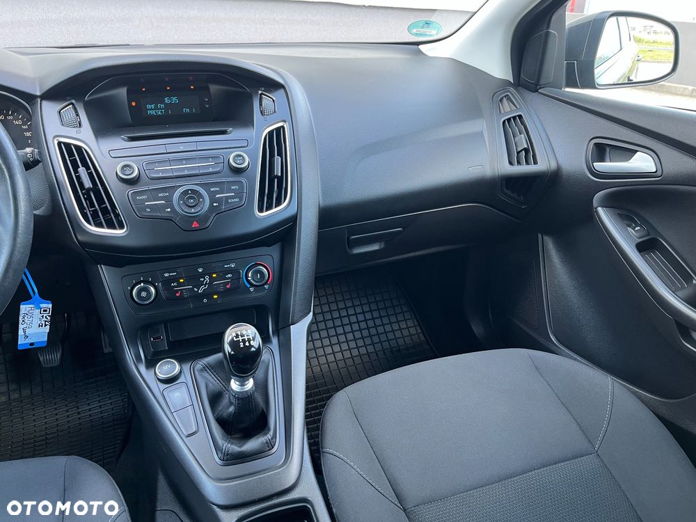 Ford Focus 1.0 EcoBoost Trend Sport - 12