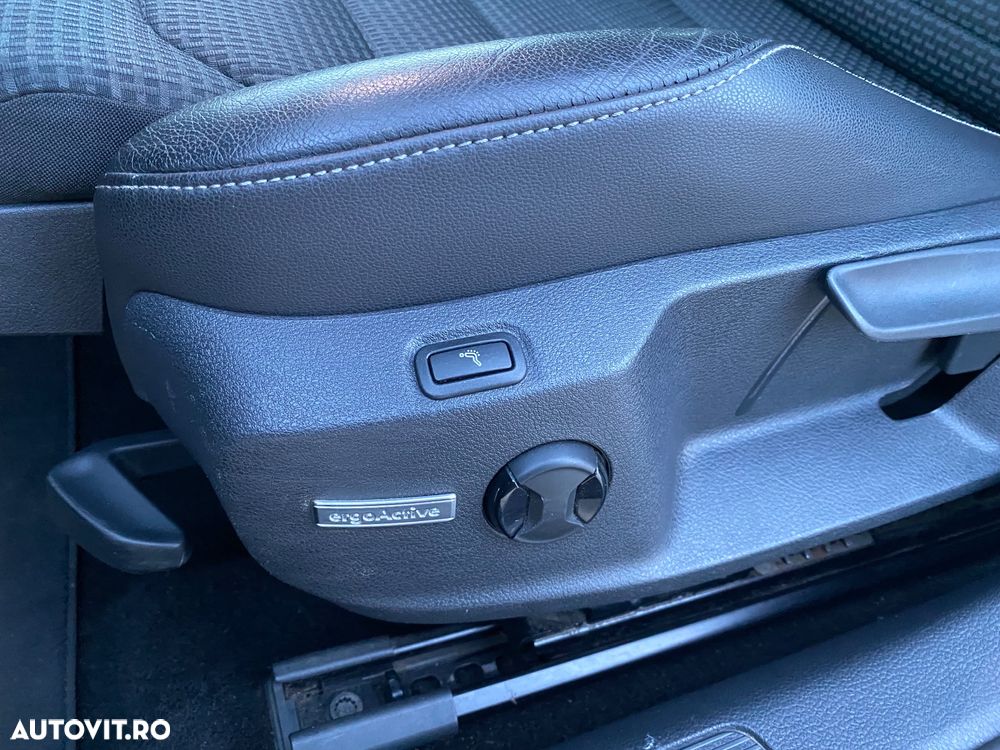 Volkswagen Golf 2.0 TDI (BlueMotion Technology) Highline - 14