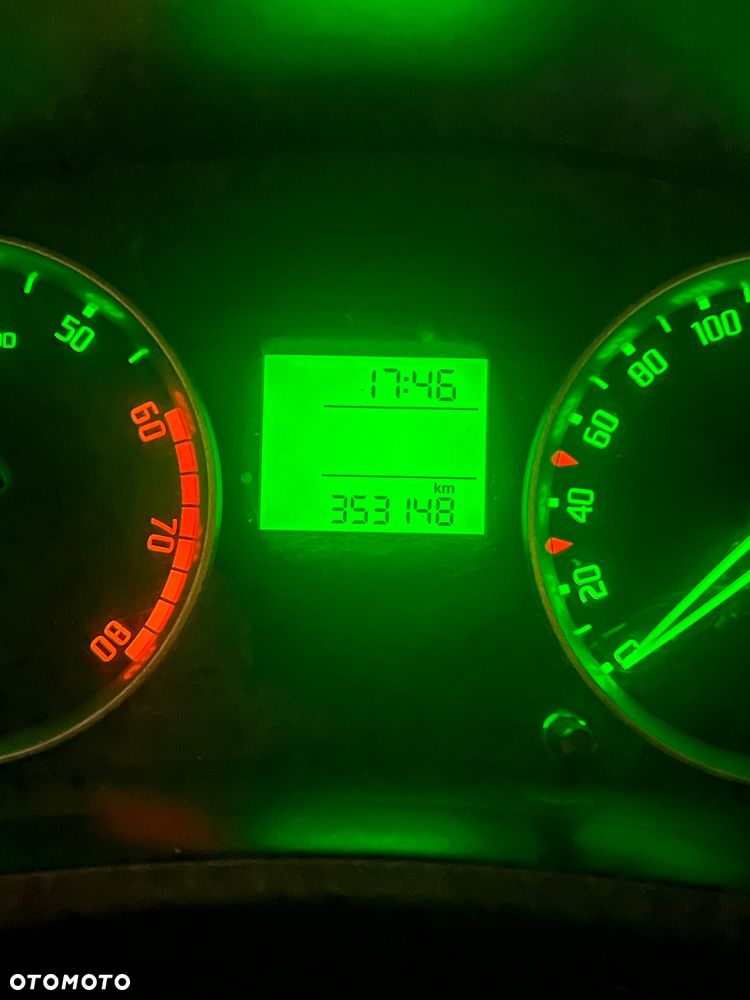 Skoda Fabia - 8