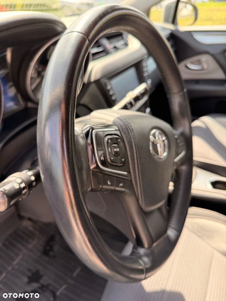 Toyota Avensis 1.8 Premium - 22